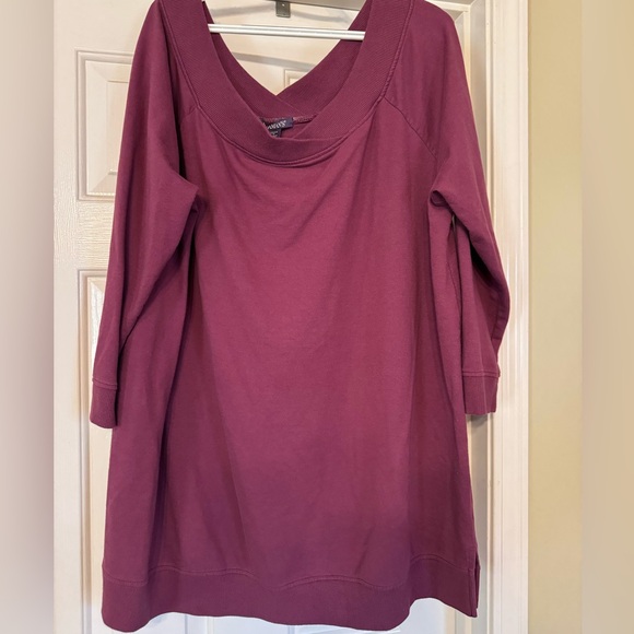 Off the shoulder sweatshirt - Picture 1 of 3